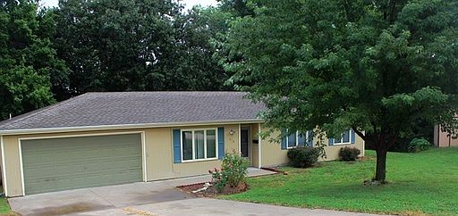 2 Car Garage ?? 