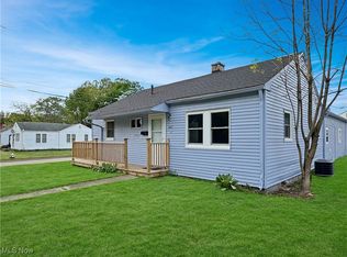 403 10th St NE, North Canton, OH 44720