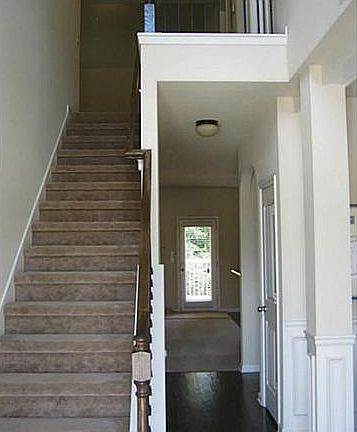 3rd image of 3901 Sunbridge Dr