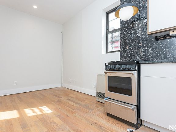 5th image of 163 Humboldt St #3C