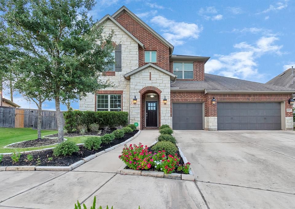 1st image of 2627 Lazy Vine Ln