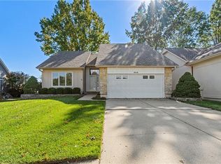 805 NE Burning Tree St, Lees Summit, MO 64064