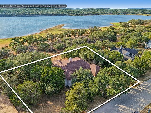 3rd image of 21513 Lakefront Dr