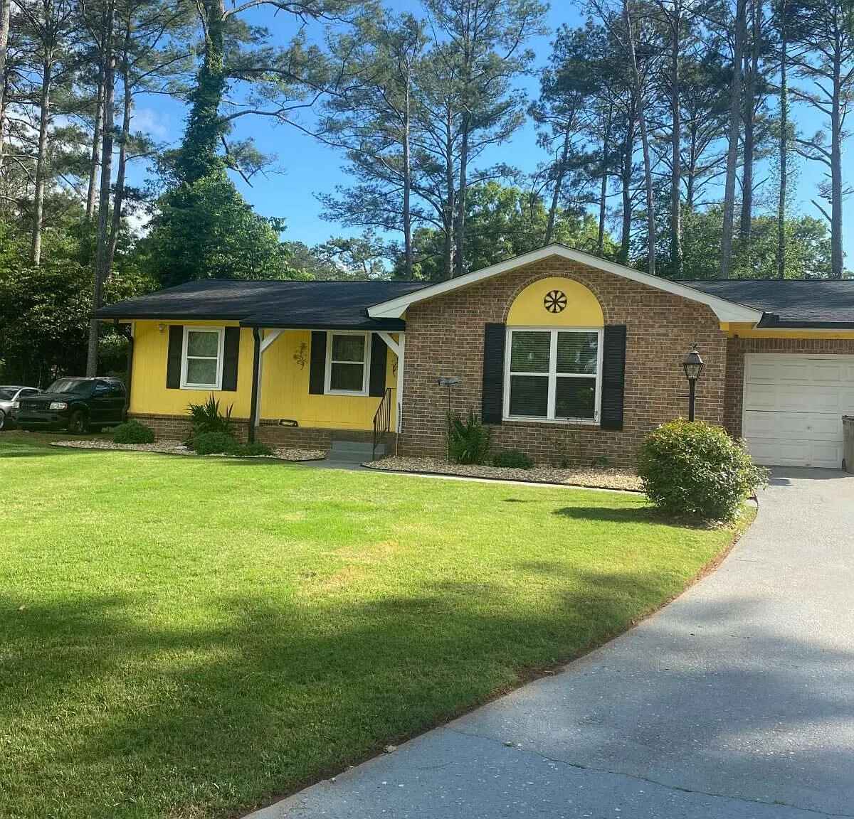 3 bed, 2.0 bath, 1254 sqft, $1,695 — Photo 2