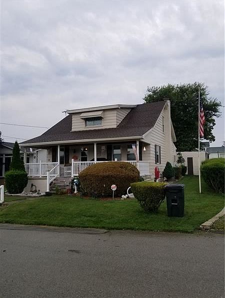 1st image of 715 Walnut St