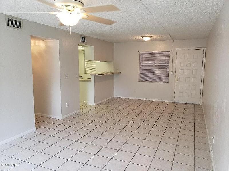 2nd image of 633 S Palmetto Ave APT 203