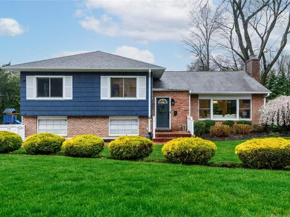 1 E View Court, Port Washington, NY 11050