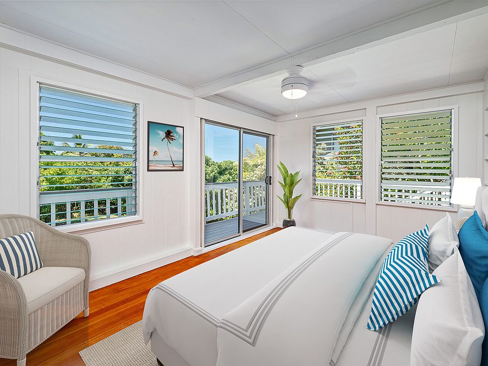 1st image of 330 Lapa Pl