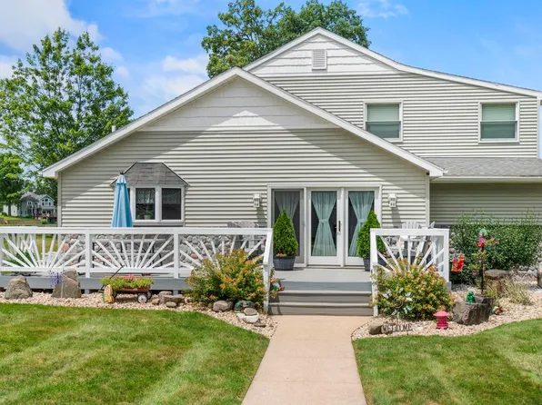 684 Lakeside Dr, Rome City, IN 46784