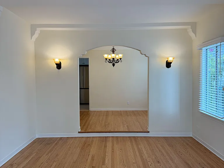 617 W Glenoaks Blvd #617 — Photo 6