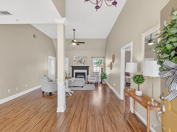 5th image of 2626 Westhaven Dr