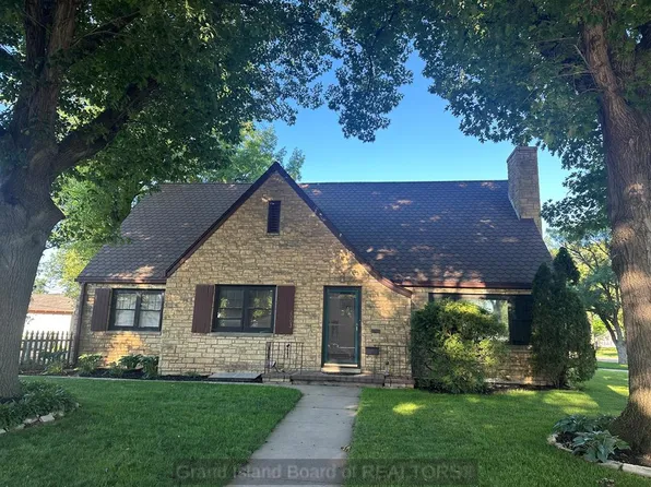 2003 W Louise St, Grand Island, NE 68803