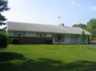 4147 Twynnwood Rd, Lafayette Hill, PA 19444