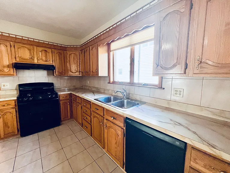 34 Medford St #34 — Photo 23