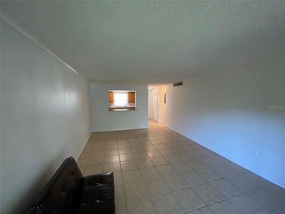 4th image of 972 LA COSTA CIRCLE #8