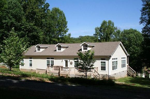 1st image of 105 Holland Ln