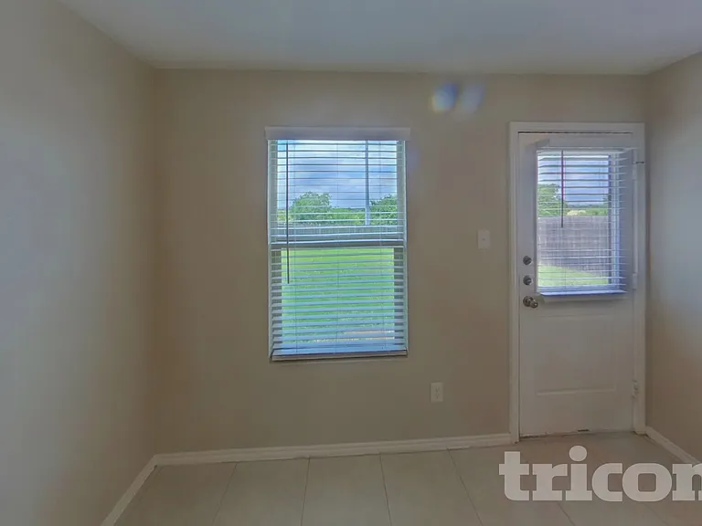 6340 Bristolwood Dr — Photo 4