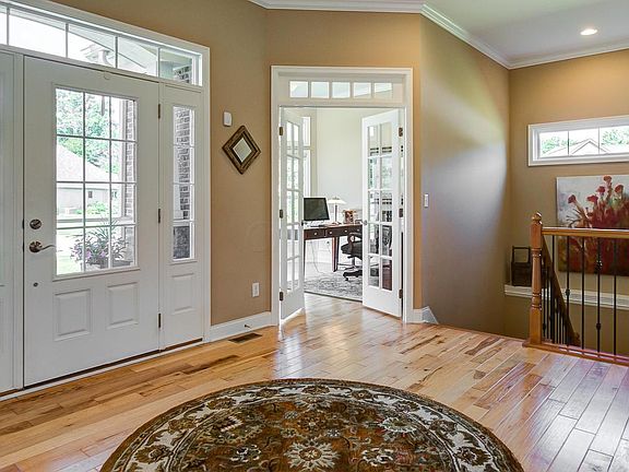 5th image of 7184 Maple Leaf Cir S