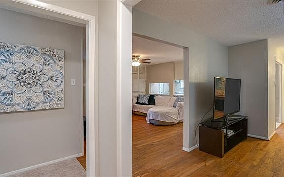 3rd image of 13135 Blossomheath Ln