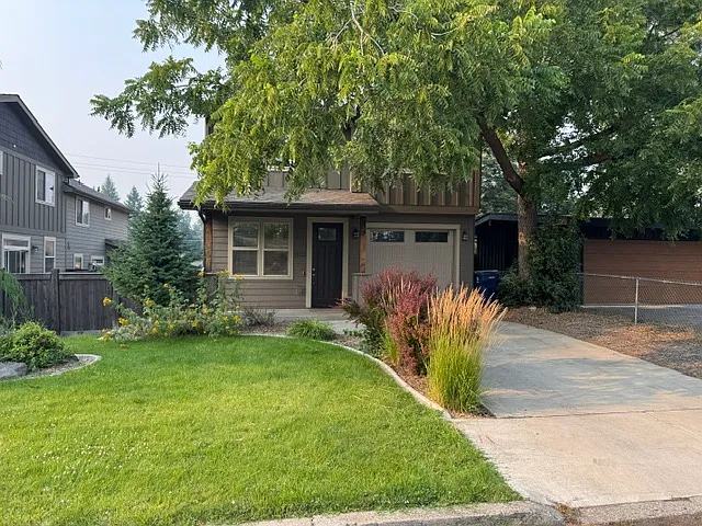 1023 E 30th Ave — Photo 2