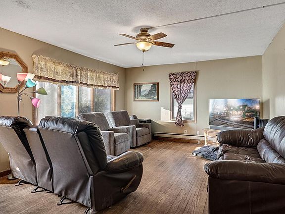 5th image of 407 Merrill STREET