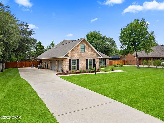 4th image of 126 Lake Merial Blvd