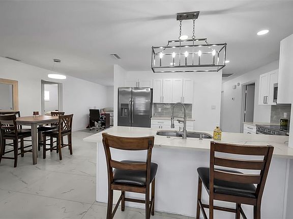 3rd image of 11610 Bee Hive Ln