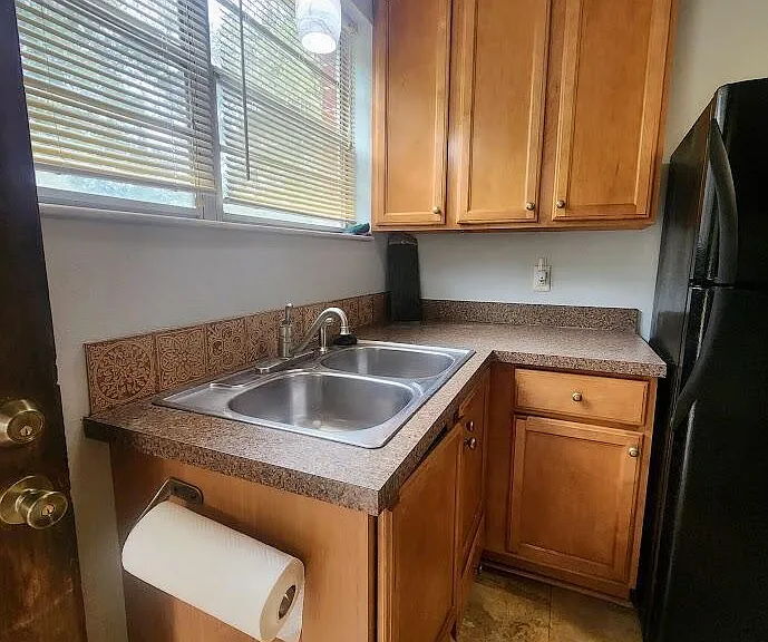 2134 Camden Ave — Photo 9
