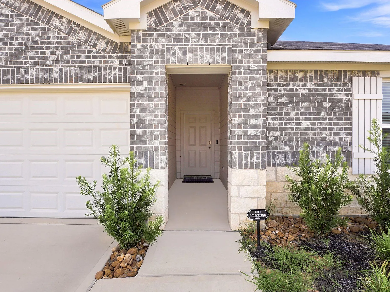 3 bed, 2.0 bath, 1427 sqft, $1,795 — Photo 4
