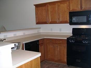 5th image of 14 Brickton Way W