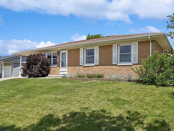 2nd image of 5008 Montclair Dr NW
