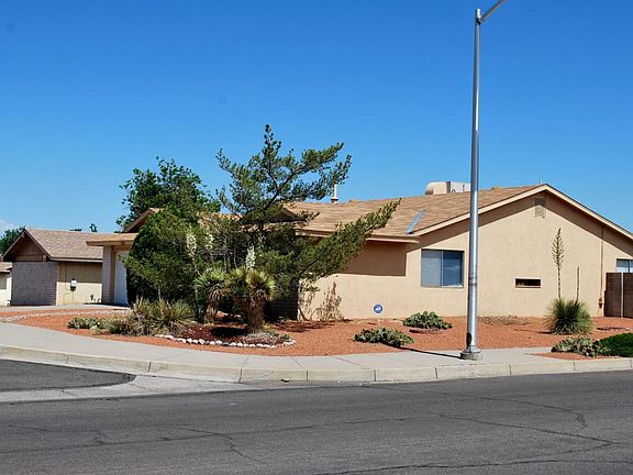 2nd image of 7325 Avenida La Costa NE