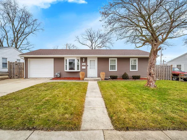 627 Montrose Dr, Romeoville, IL 60446