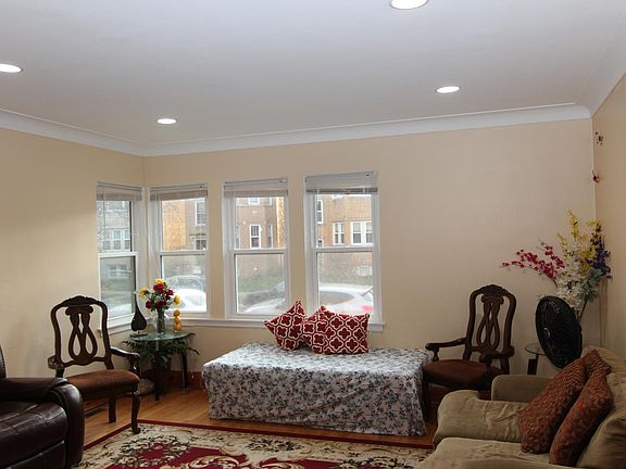2nd image of 5643 N Saint Louis Ave #1