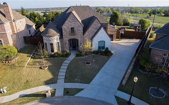 3rd image of 3300 Cedar Bluff Dr