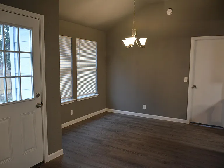 1803 Greening Way — Photo 7