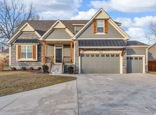 5020 W 18th St, Lawrence, KS 66047