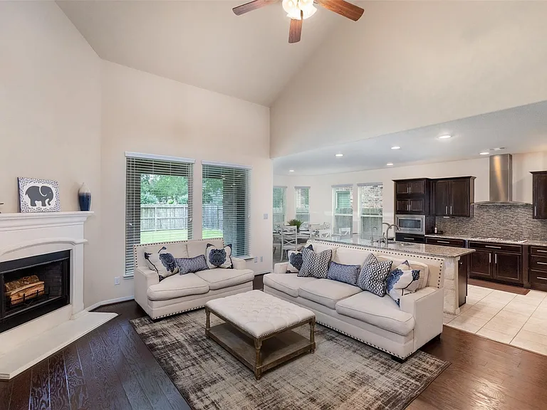 23 Vesuvius Ln — Photo 2