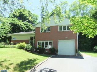 101 Parkview Dr, Springfield, PA 19064