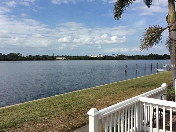 4th image of 3853 Pompano Dr SE