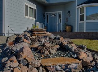 935 Hidden Ct, Brookings, OR 97415