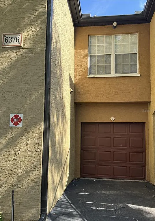 1 bed, 1.0 bath, 794 sqft, $1,550 — Photo 2
