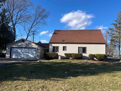 1470 S Demeter Dr, Freeport, IL, 61032