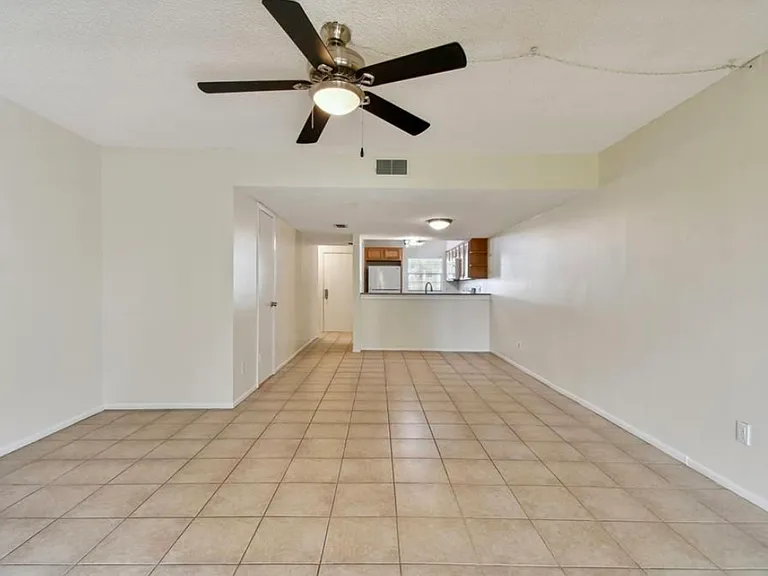 9209 Seminole Blvd #22 — Photo 16
