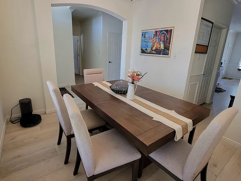 1307 Heather Brook Dr — Photo 4