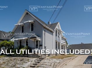 713 S 24th St, Manitowoc, WI 54220