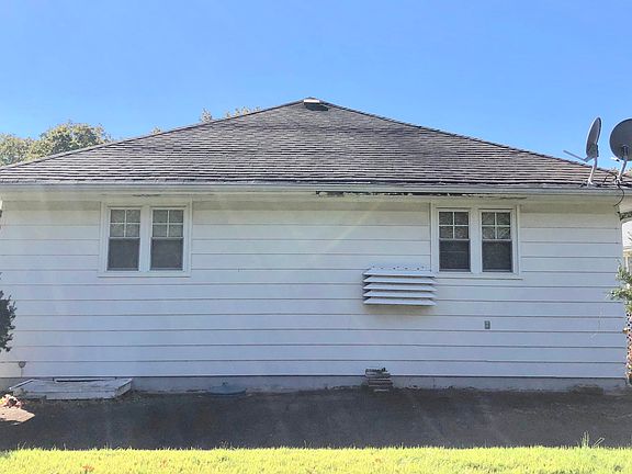 4th image of 68 Mount Matterhorn Ln
