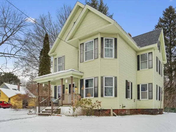 11 Walnut St, Ware, MA 01082