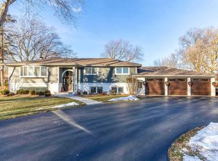 950 W Hillside St, Palatine, IL 60067