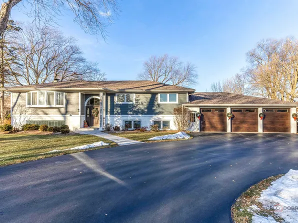 950 W Hillside St, Palatine, IL 60067